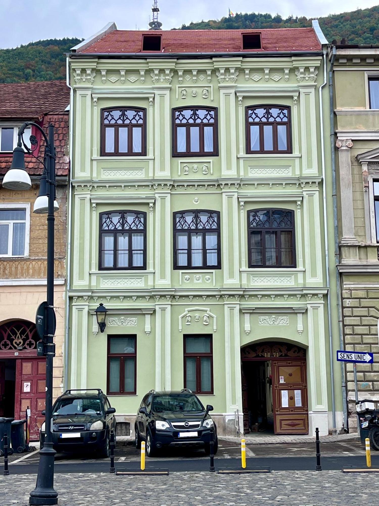 Uptown 46 Apartment Brasov Ngoại thất bức ảnh